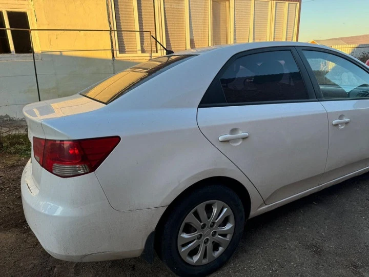 Автомобиль: марка KIA CERATO, VIN KNAFU411AB5931928, год выпуска 2011г., цвет: жемчужно-белый, модель № двигателя: G4FCBH347953, шасси: отсутствует; кузов № KNAFU411AB5931928. Обременения (ограничения): залог в пользу АО «Эксперт Банк».